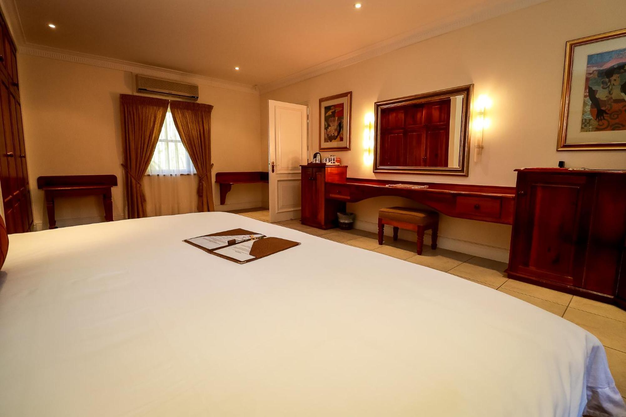 Altes Landhaus Country Lodge Oudtshoorn Esterno foto
